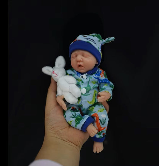 Mini poupée reborn garçon endormi