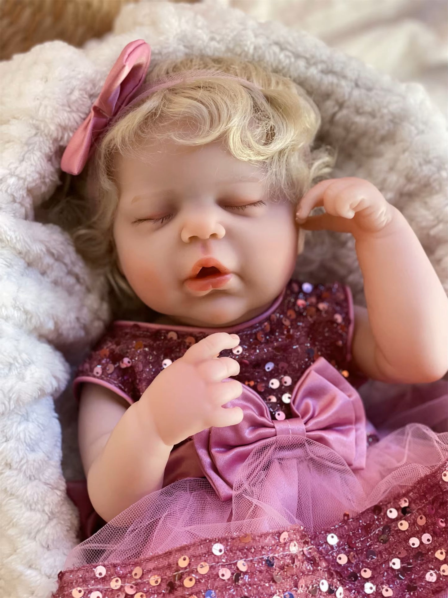 Alexis, poupée bébé reborn, cheveux blonds