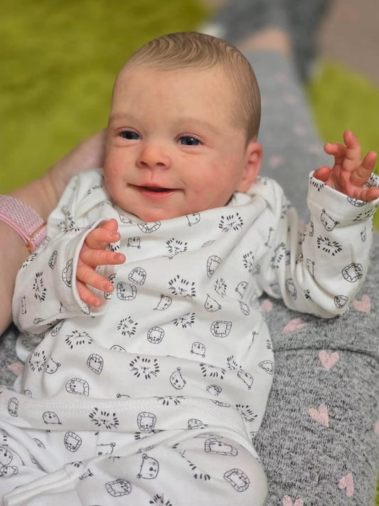 Sebastia, poupée bébé reborn réaliste à corps en tissu doux