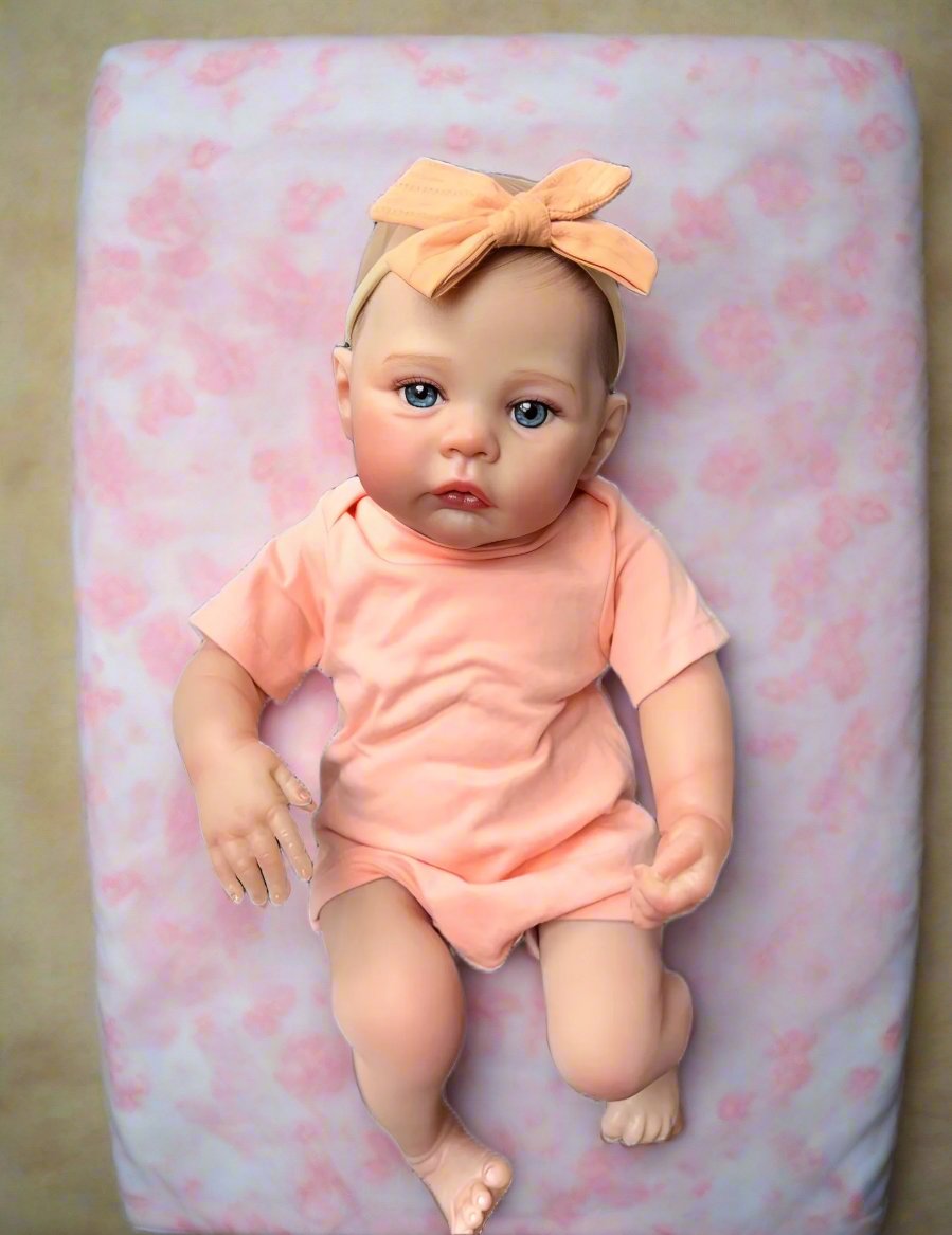 Juliette, poupée bébé reborn nouveau-née
