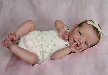 Charlie, poupée bébé reborn souriante