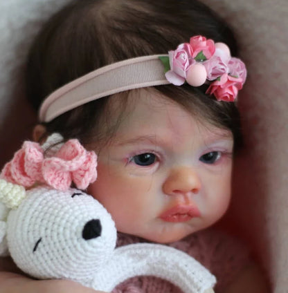 Poupée reborn bébé fille éveillée