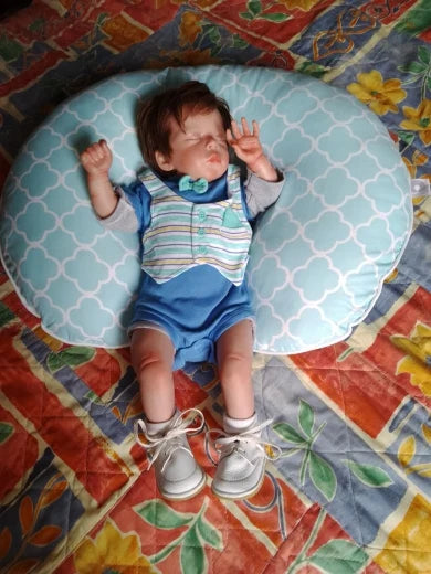 Lilli, poupée reborn réaliste à corps en tissu doux, cheveux implantés à la main, yeux fermés