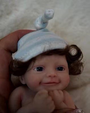 Mason, mini poupée reborn ultra élastique