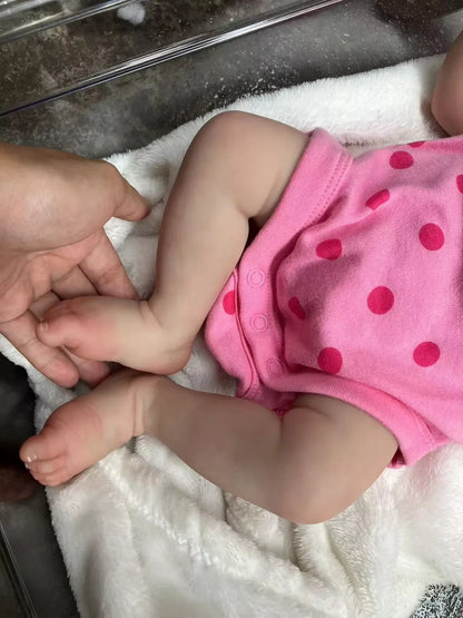Reborn Baby Girl Doll – Soft Silicone, Lifelike Newborn