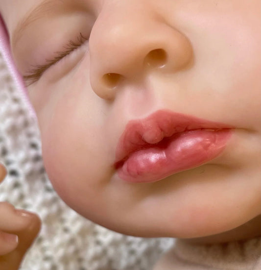 Loulo, poupée bébé nouveau-né réaliste à corps en tissu