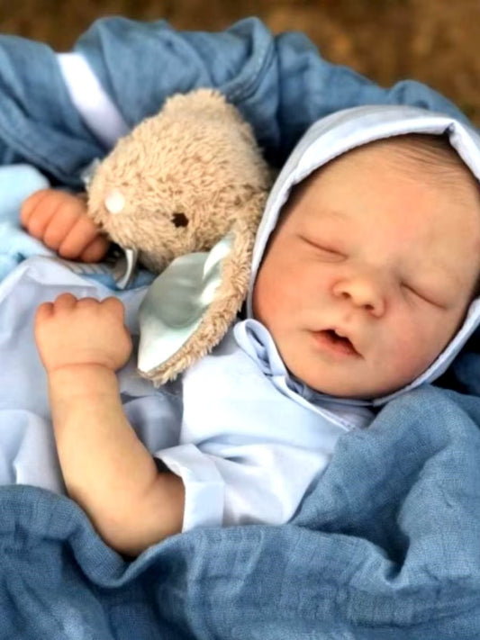 Poupée bébé reborn endormie
