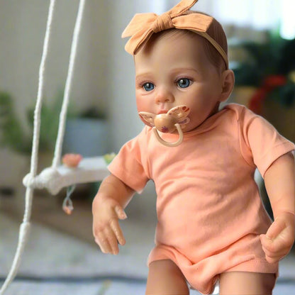Juliette, poupée bébé reborn nouveau-née